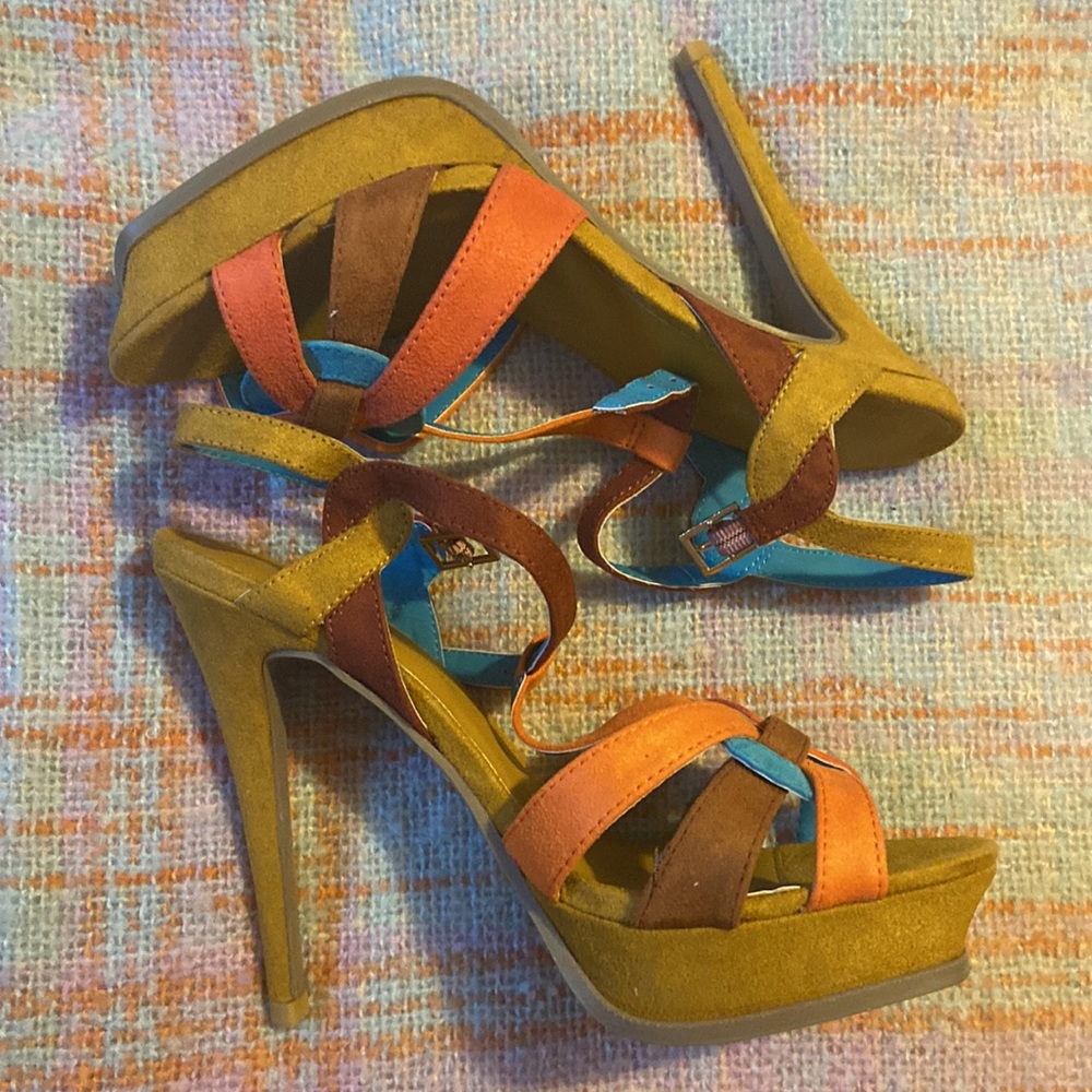 Heels- Multicolor - Picture 2 of 2